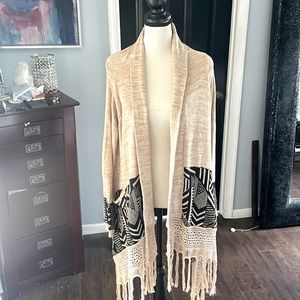Cool lightweight Hi low cardigan 💋